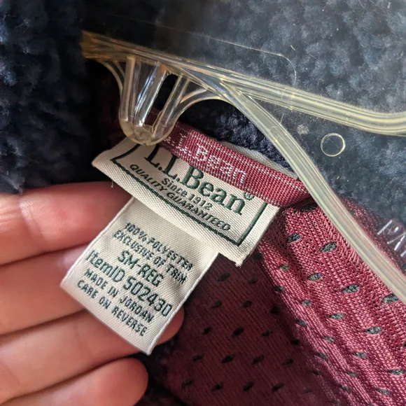 L.L. Bean Women's Sherpa Vest - Navy with Red Trim - Picture 3 of 4